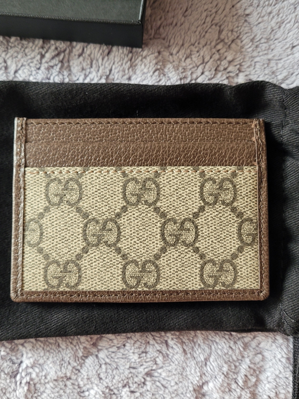 Gucci GG Supreme Canvas Shoulder Bag in Beige with Web Stripe - Picture 5 of 11